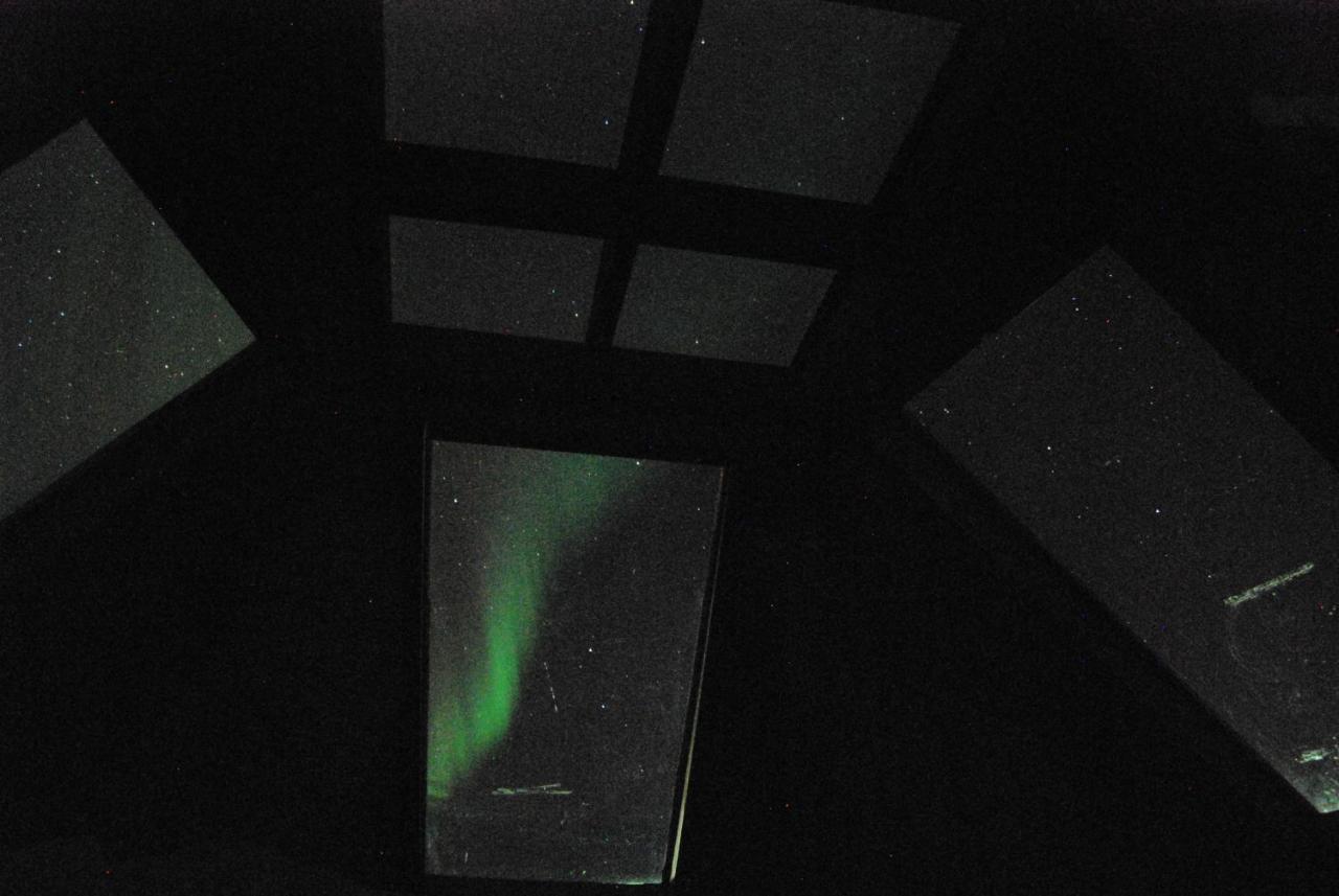 Sky sighting Iglúhús - Stay'in Árbakki Arskogssandur Exterior foto